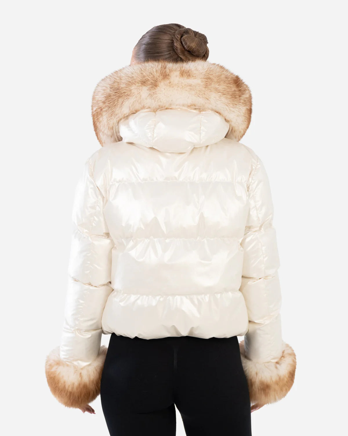 ELVIRA Pearl White Fur