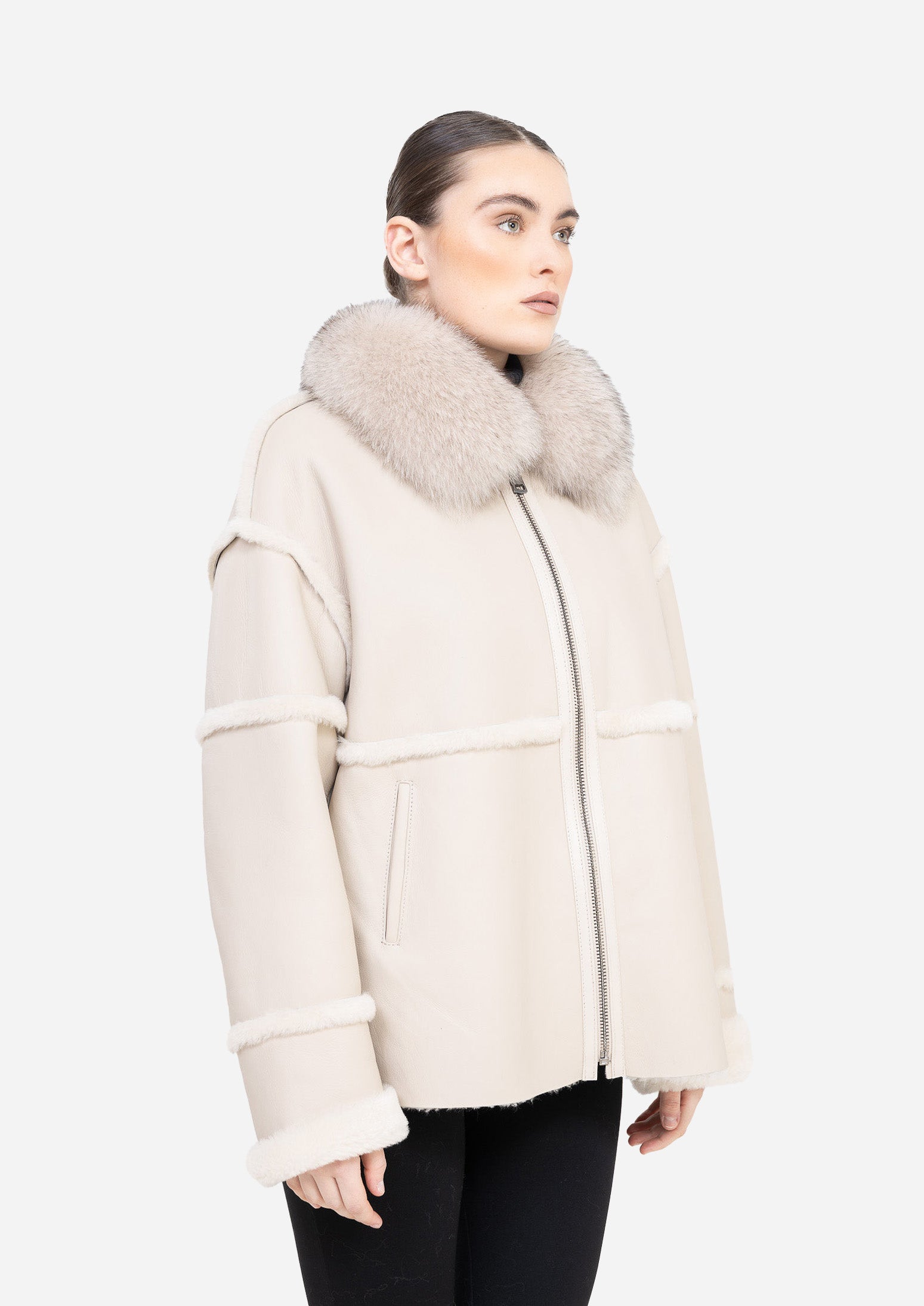 NOIR ÉCLAT – Black Shearling Leather Jacket Beige