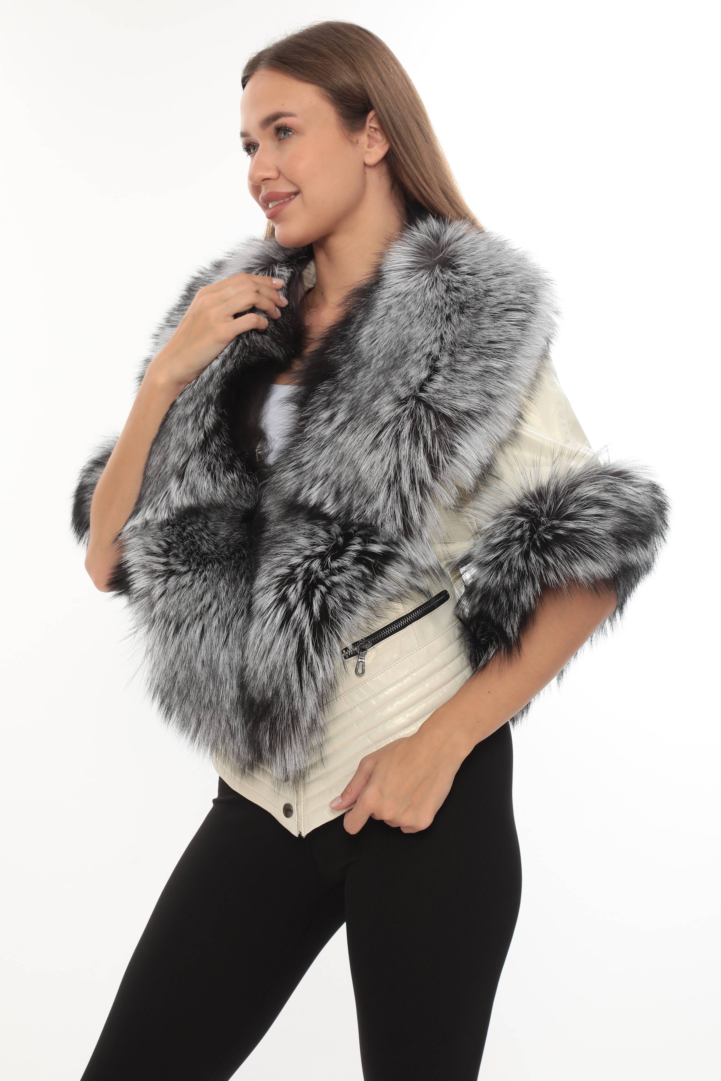 NOIR ÉLÉGANCE Women’s Beige Leather Jacket with Silver Fox Fur