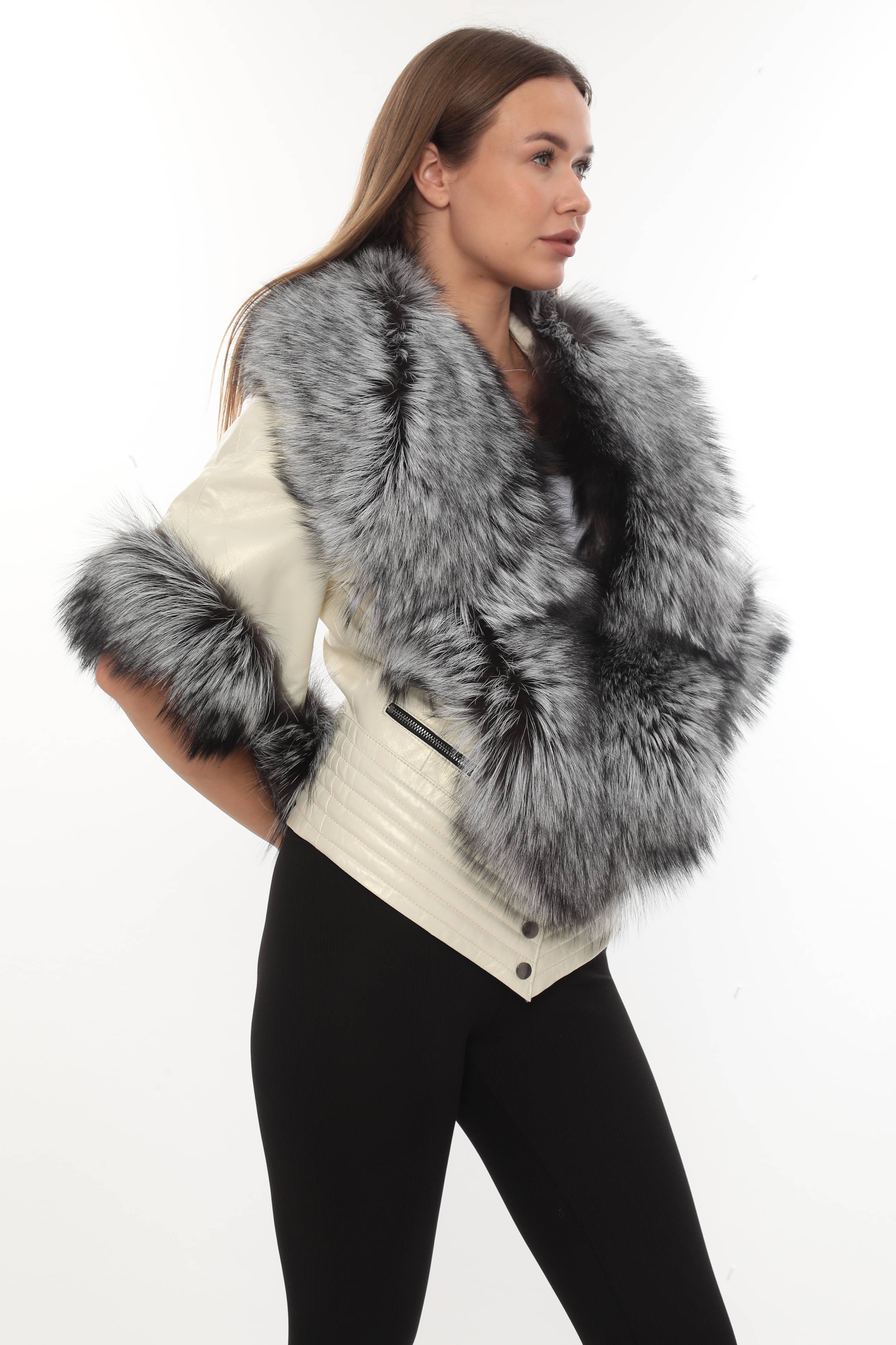 NOIR ÉLÉGANCE Women’s Beige Leather Jacket with Silver Fox Fur
