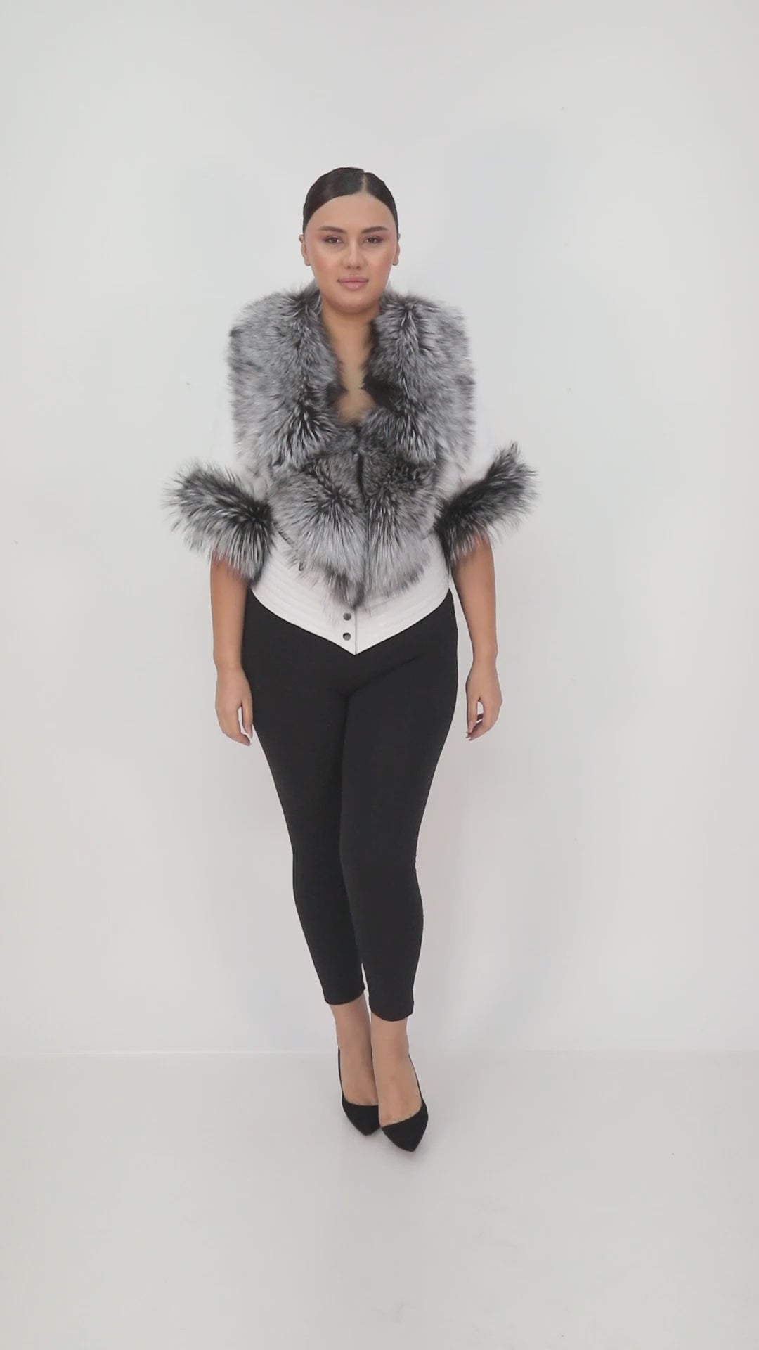 NOIR ÉLÉGANCE Women’s White Leather Jacket with Silver Fox Fur